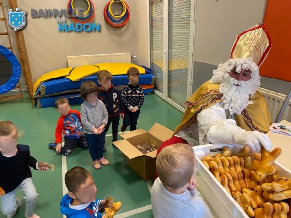 Lire la suite à propos de l’article Saint-Nicolas et son âne à l’école Jacques Callot !