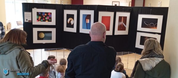 Lire la suite à propos de l’article Les élèves de l’Ecole Jacques Callot à l’exposition photographique (5 avril 2024)